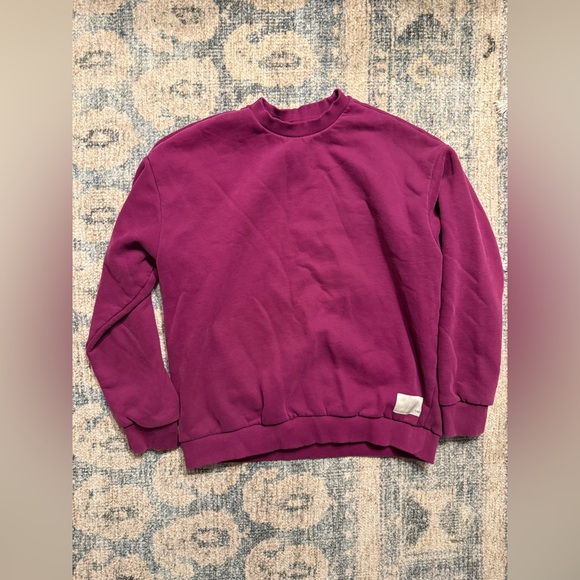 Vuori Restore Oversized Crew 2.0 Magenta Medium Pristine Condition - Picture 2 of 5